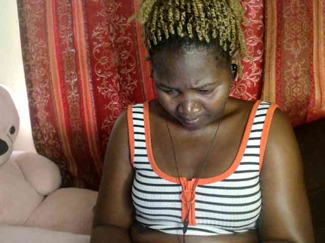 Sexxy-pretty24 webcam