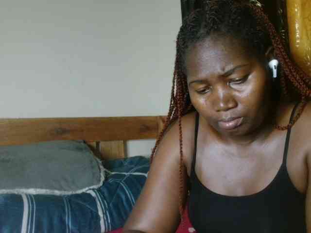 Sexxy-pretty24 webcam