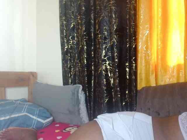 Sexxy-pretty24 webcam