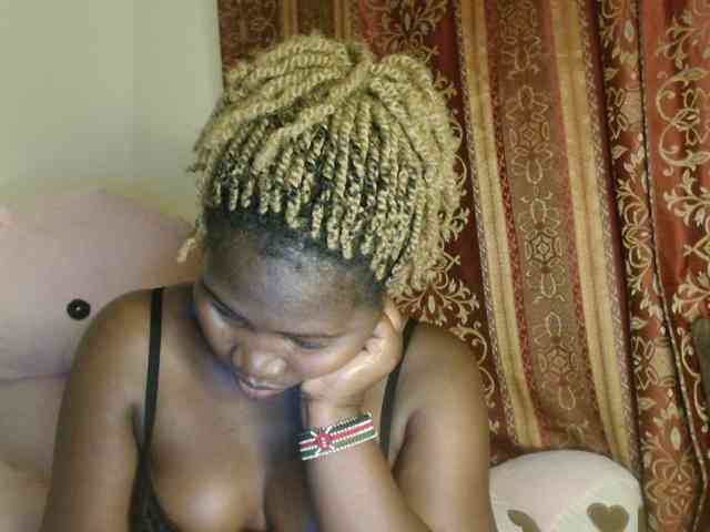 Sexxy-pretty24 webcam