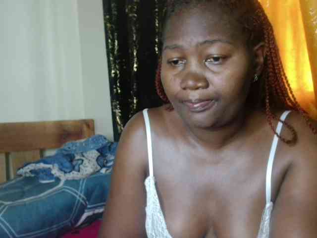 Sexxy-pretty24 webcam