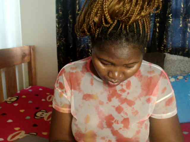 Sexxy-pretty24 webcam