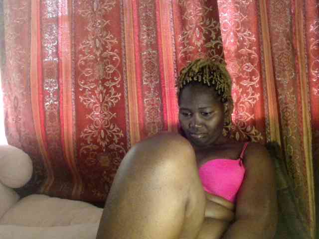 Sexxy-pretty24 webcam