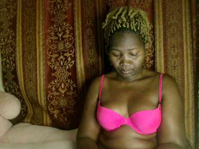 Sexxy-pretty24 webcam