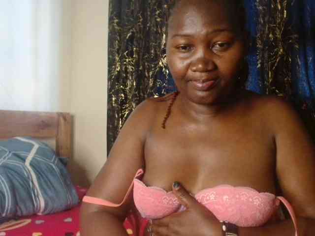 Sexxy-pretty24 webcam