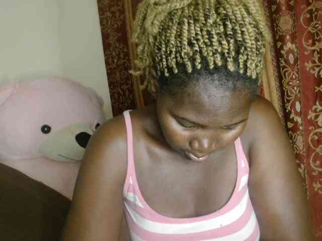 Sexxy-pretty24 webcam