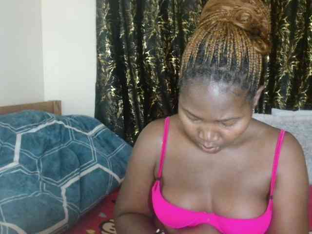 Sexxy-pretty24 webcam
