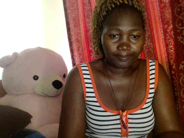 Sexxy-pretty24 webcam