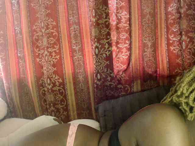 Sexxy-pretty24 webcam