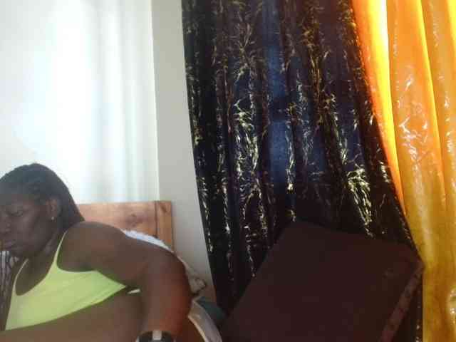 Sexxy-pretty24 webcam