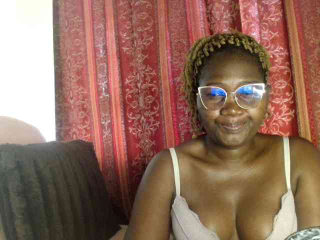 Sexxy-pretty24 webcam