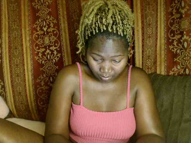 Sexxy-pretty24 webcam