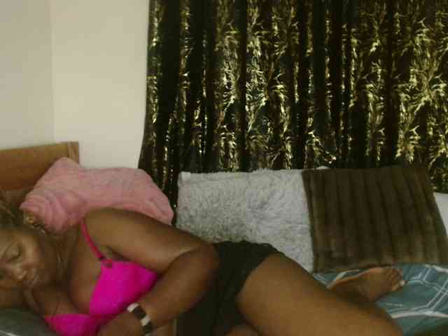 Sexxy-pretty24 webcam