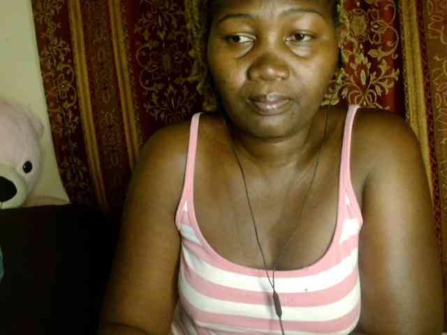 Sexxy-pretty24 webcam