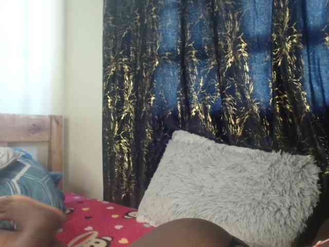 Sexxy-pretty24 webcam