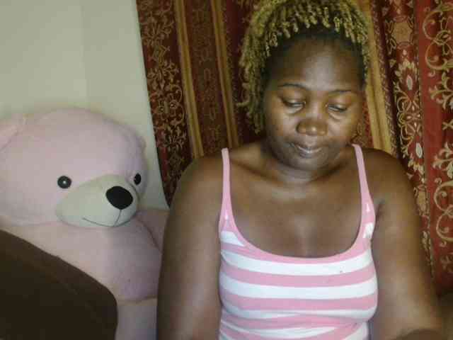 Sexxy-pretty24 webcam