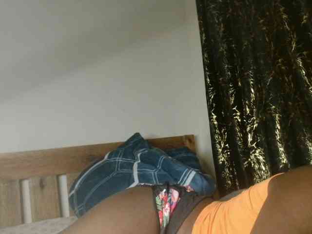 Sexxy-pretty24 webcam