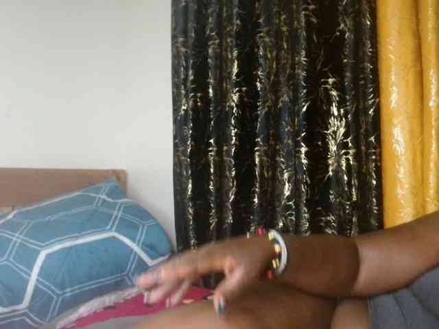 Sexxy-pretty24 webcam