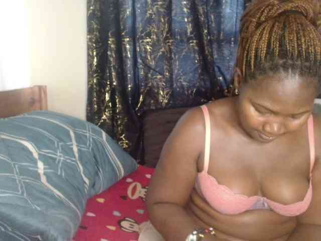 Sexxy-pretty24 webcam