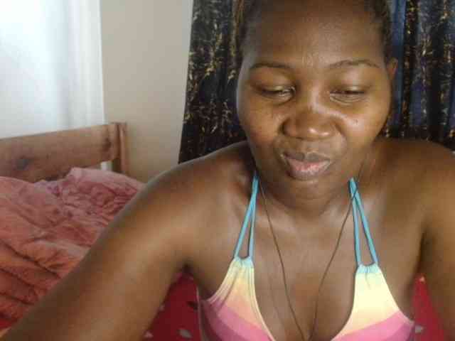 Sexxy-pretty24 webcam