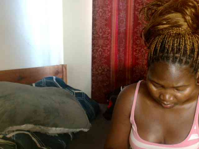 Sexxy-pretty24 webcam