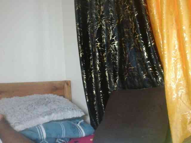 Sexxy-pretty24 webcam