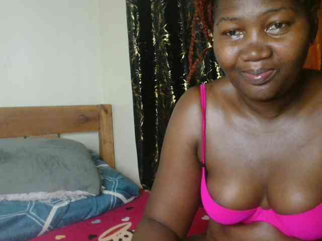 Sexxy-pretty24 webcam