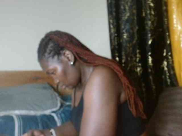 Sexxy-pretty24 webcam