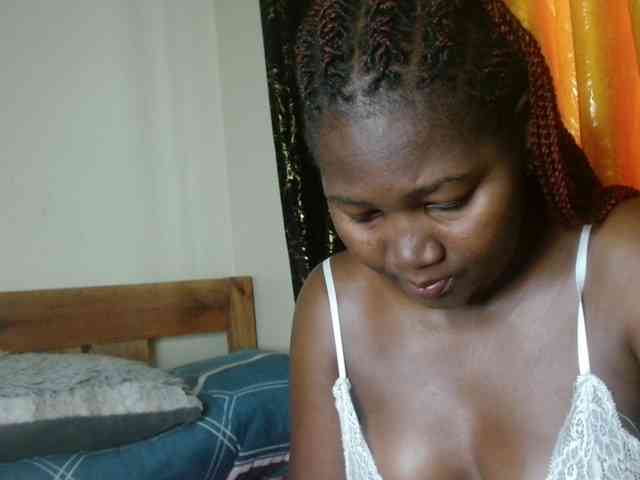 Sexxy-pretty24 webcam