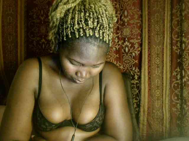 Sexxy-pretty24 webcam