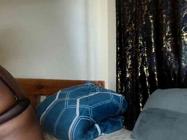 Sexxy-pretty24 webcam