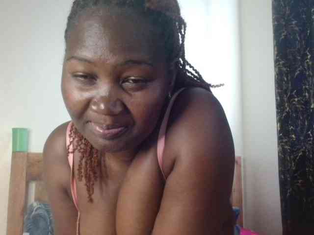 Sexxy-pretty24 webcam