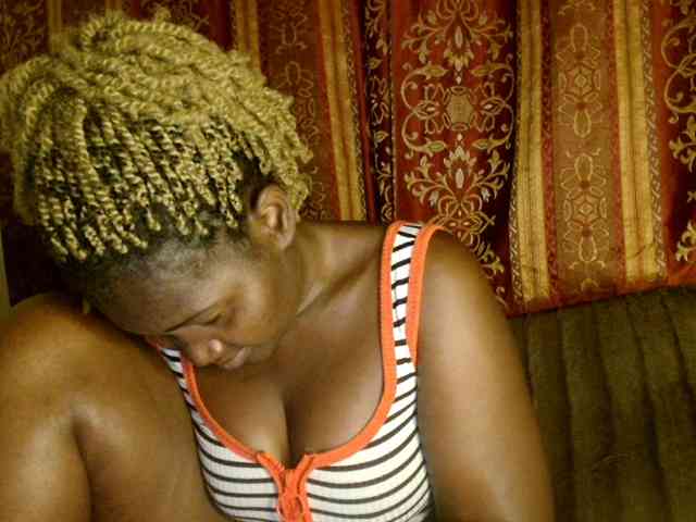 Sexxy-pretty24 webcam