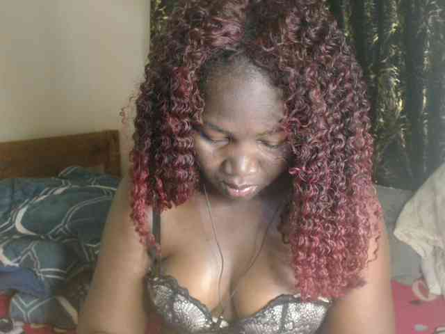 Sexxy-pretty24 webcam