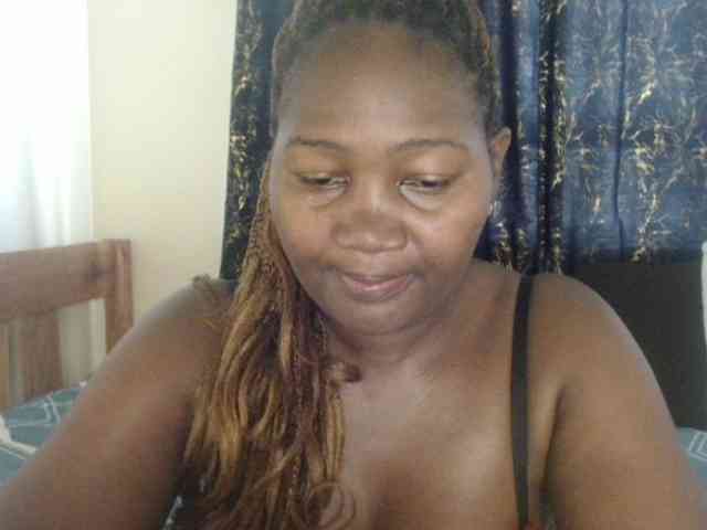 Sexxy-pretty24 webcam