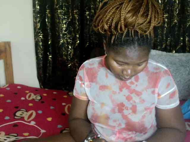 Sexxy-pretty24 webcam