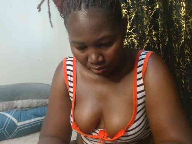 Sexxy-pretty24 webcam