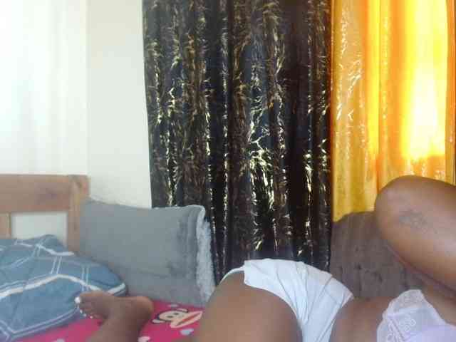 Sexxy-pretty24 webcam