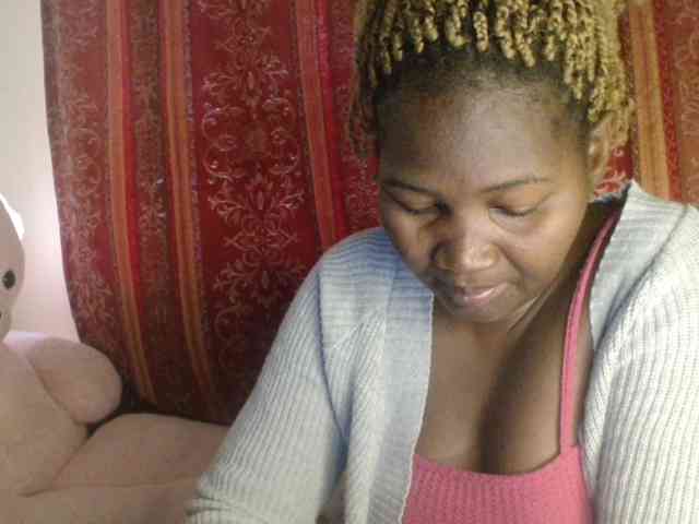 Sexxy-pretty24 webcam