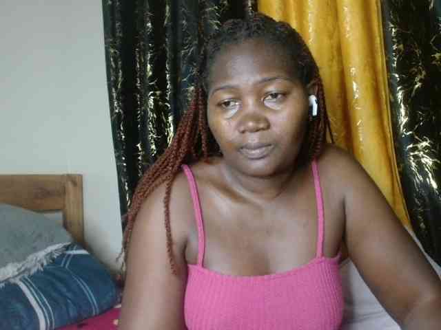 Sexxy-pretty24 webcam