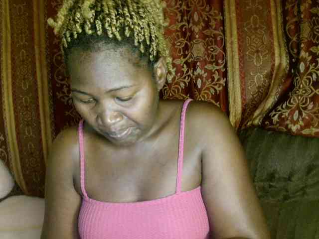 Sexxy-pretty24 webcam