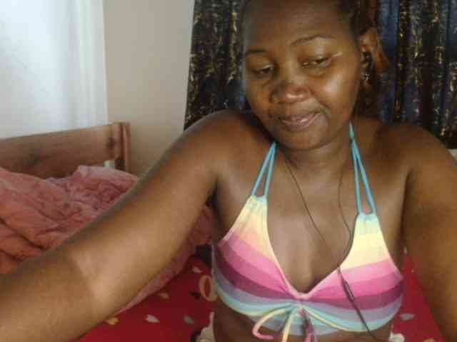 Sexxy-pretty24 webcam