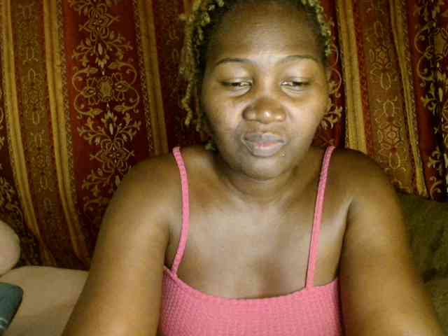 Sexxy-pretty24 webcam