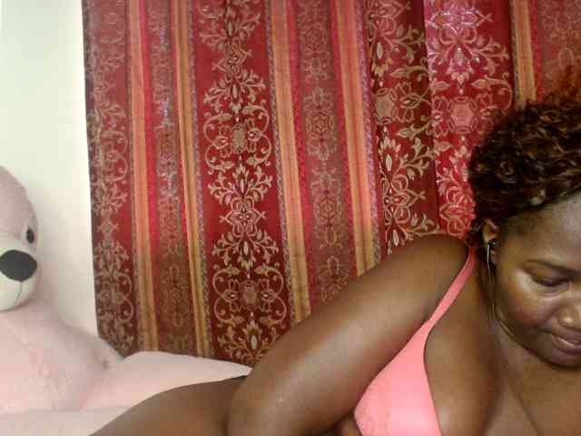 Sexxy-pretty24 webcam