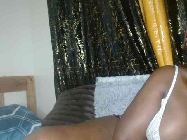 Sexxy-pretty24 webcam