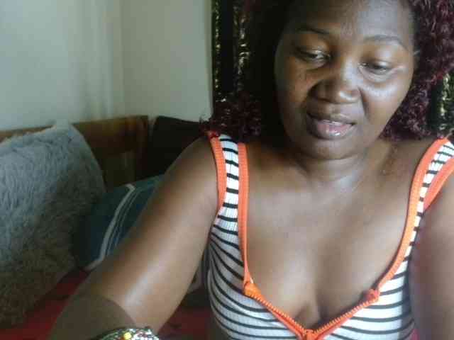 Sexxy-pretty24 webcam