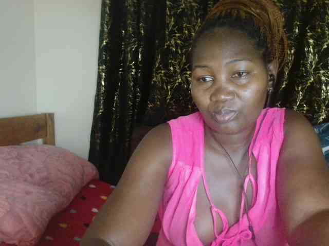 Sexxy-pretty24 webcam