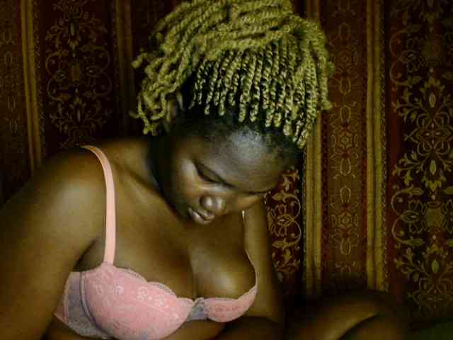 Sexxy-pretty24 webcam