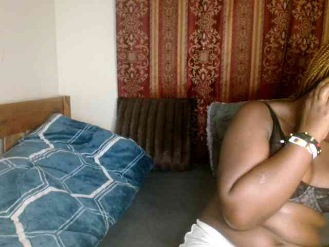 Sexxy-pretty24 webcam