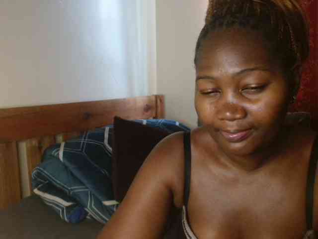 Sexxy-pretty24 webcam